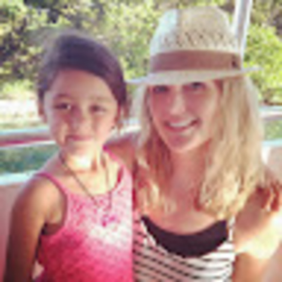 Meet your Posher, Eileen - Picture 1 of 1